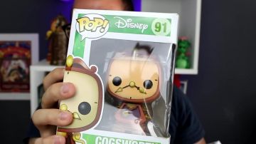 The funko pop cogsworth in beauty and The beast, Wonder Hook in the video I HAVE LOST MORE THAN 500 € .. EXPLANATION