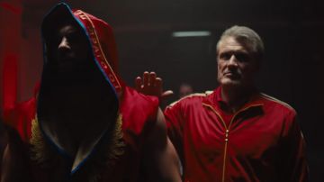 Rouge veste de Survêtement porté par Ivan Drago (Dolph Lundgren) comme on le voit dans Creed II