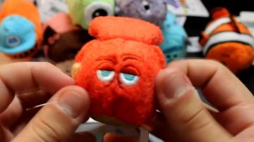 Tsum Tsum de Hank en The World of Dory de Wonder Hook en el video 30 NUEVOS TSUMTSUMS!!