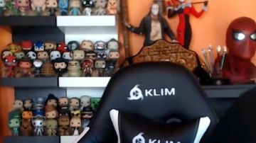 El funko pop Pennywise en IT de LinksTheSun en el video Predictions Super Show Down 2018