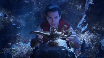 La lámpara mágica de Aladino (Mena Massoud) en Aladdin
