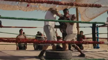 Le débardeur blanc de Adonis Johnson (Michael B. Jordan) dans Creed II