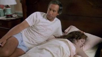 McGovern en la camiseta del 72 usada por Irwin 'Fletch' Fletcher (Chevy Chase) como se ve en Fletch