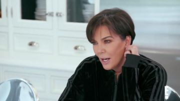 Velvet Track Top of Kris Jenner in Keeping Up with the Kardashians (S15E07)