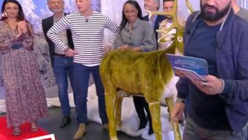 Les sandales à talons noires de Delphine Wespiser dans Touche pas à mon poste du 06/11/2018