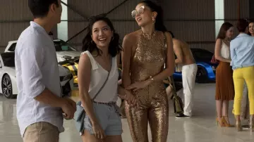 El traje de lentejuelas Carven Ong Couture usado por Araminta Lee (Sonoya Mizuno) en Crazy Rich Asians