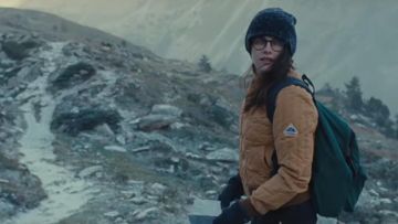 La veste bomber Pyrennex de Valentine (Kristen Stewart) dans Sils Maria
