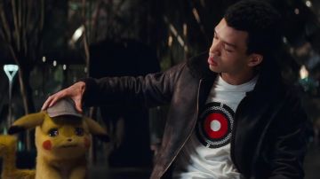 Unown "H" T-shirt worn by Tim Goodman (Justice Smith) as seen in Detective Pikachu