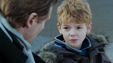 Thomas Brodie-Sangster: Clothes, Outfits, Brands, Style and Looks | Spotern
