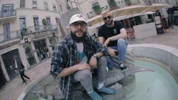 The t-shirt 7UP of Kikesa in her video clip RAP CHALLENGE 3 : NIMES ft. VSO !