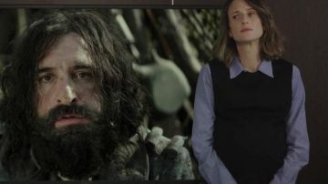 La chemise de grossesse bleu ciel de Andréa Martel (Camille Cottin) dans Dix pour cent S03E01