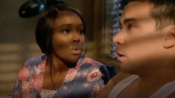 La robe de chambre imprimée Josie de Michaela Pratt (Aja Naomi King) dans Murder (S05E08)