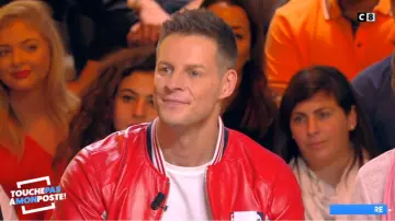 La chaqueta de cuero rojo de Cyril Hanouna en Touche pas à mon poste del 15/11/2018