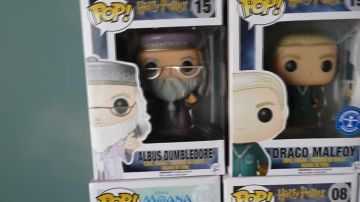 El funko pop de Albus Dumbeldore en Harry Potter de Ptikouik en el vídeo ALL MY COLLECTION OF FUNKO POP!!