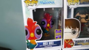 El funko pop de Hei Hei en Vaiana de Ptikouik en el vídeo ALL MY COLLECTION OF FUNKO POP!!