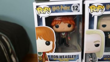 El funko pop de Ron Weasley de Ptikouik en el vídeo ALL MY COLLECTION OF FUNKO POP!!