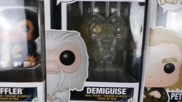 La funko pop de Démiguise dans Les animaux fantastiques de Ptikouik dans la video TOUTE MA COLLECTION DE FUNKO POP !!