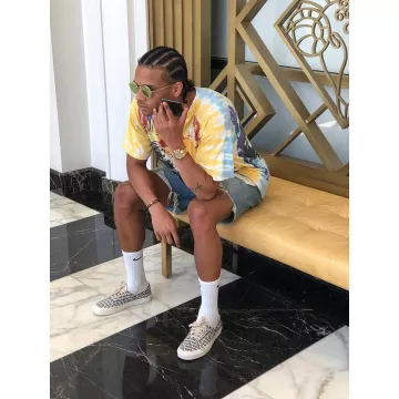 The Sneakers: Vans Era 95 Reedición "(niebla) Miedo a Dios" usada por Leroy Sané en la cuenta de Instagram de @leroysane19
