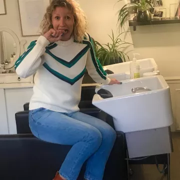 Le pull ecru de Alexandra Lamy sur le compte instagram de @alexandralamyofficiel