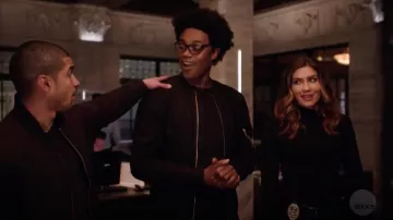 Jacket bomber black worn by Curtis Holt (Echo Kellum) in Arrow S07E06