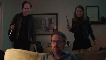 De Veronica jupe à volants (Grâce Victoria Cox) dans les Bruyères S1E7