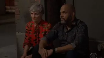 Bonnie's red tie-neck blouse (Stephnie Weir) in Happy Together S1E8