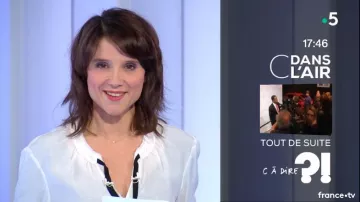 The Blouse lavalière of Melanie Taravant in C to tell the 20/11/2018