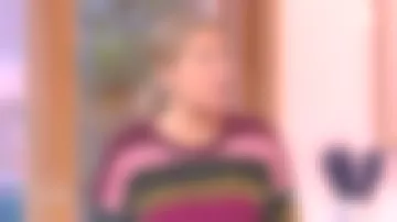 Le pull à rayures de Agathe Lecaron dans La maison des maternelles du 21/11/2018