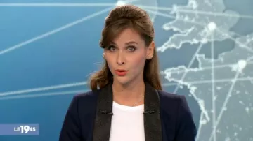 La chaqueta con cuello de chal jacquard metalizado de Ophélie Meunier en Le 19:45 by M6 del 31/10/2018