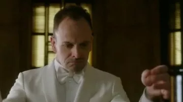 White Suit worn by Sherlock Holmes (Jonny Lee Miller) as seen in Elementary S06E18