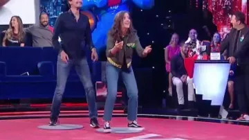 Las zapatillas Van con tacones de plataforma en blanco y negro de Camille Lellouche en viernes todo está permitido con Arthur el 23.11.2018