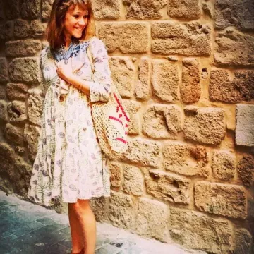 The printed dress of Julia Livage account on the instagram of @julia.livage