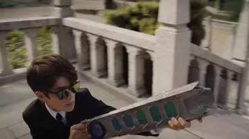 La paire de lunettes de soleil Ray-Ban portée par Artemis Fowl (Ferdia Shaw) dans Artemis Fowl