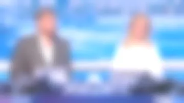 The white shirt of Sidonie Bonnec All over the world to say the 27/11/2018