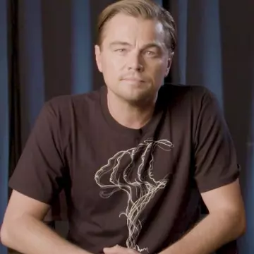 Leonardo Di­Caprio Foun­da­tion Brown Tee worn by Leonardo DiCaprio on his Instagram account @leonardodicaprio