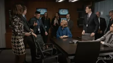 Akris Punto A Line Houndstooth Jacquard Wool Blend Skirt w/ Pockets worn by Daisy Grant (Patina Miller) as seen in Madam Secretary S05E06