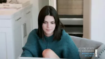 Yeezy Perdu la Colline du Pull porté par Kendall Jenner comme on le voit dans Keeping Up with the Kardashians S15E14
