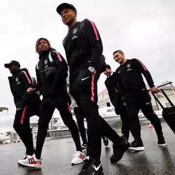 Les sneakers Nike Air Force 1 Low Utility portées par Kylian Mbappé sur son compte Instagram @k.mbappe
