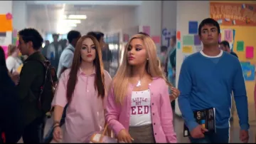 La mini jupe en daim BLANKNYC de Ariana Grande dans son video clip Thank u, next