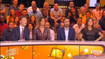 The combination jumpsuit plaid of Caroline Ithurbide in It is that of the tv ! the 26/11/2018