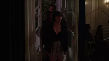 Tobi Kaylee Mini Falda a rayas usada por Ludovica (Alice Pagani) como se ve en Baby S01E01