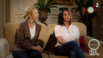 The jacket blazer plaid worn by Sandrine Kiberlain in Télématin on December 3, 2018