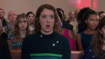 El suéter a rayas verdes de Free People usado por Nonnie Thompson (Kimmy Shields) en Insatiable S01E06