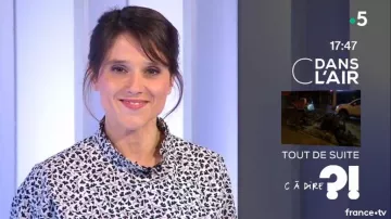 The Blouse in poplin printed foliage of Melanie Taravant in C to tell the 03/12/2018