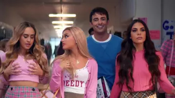 Le livre The Burn Cook Book de Jonathan Bennett dans le clip Thank u, next d'Ariana Grande