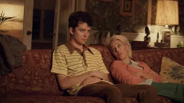 Striped Polo Shirt worn by Otis (Asa Butterfield) as seen in Sex Education S01E01