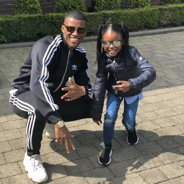 El par de Adidas Yeezy 500 "Blush" usado por Georginio Wijnaldum en su cuenta de Instagram @gwijnaldum