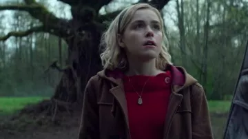 Gold necklace with initials Pendant Medal worn by Sabrina Spellman (Kiernan Shipka) in Chilling Adventures of Sabrina S01E02