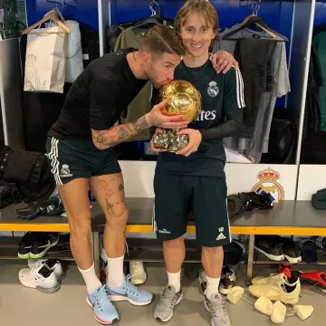 Les chaussures de running Nike Air Zoom Pegasus 35 de Luka Modrić sur le compte Instagram de @sergioramos