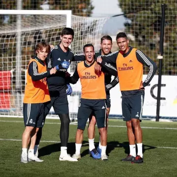 La paire de crampons Nike Phantom Vision Elite portés par Luka Modrić sur le compte Instagram de @sergioramos